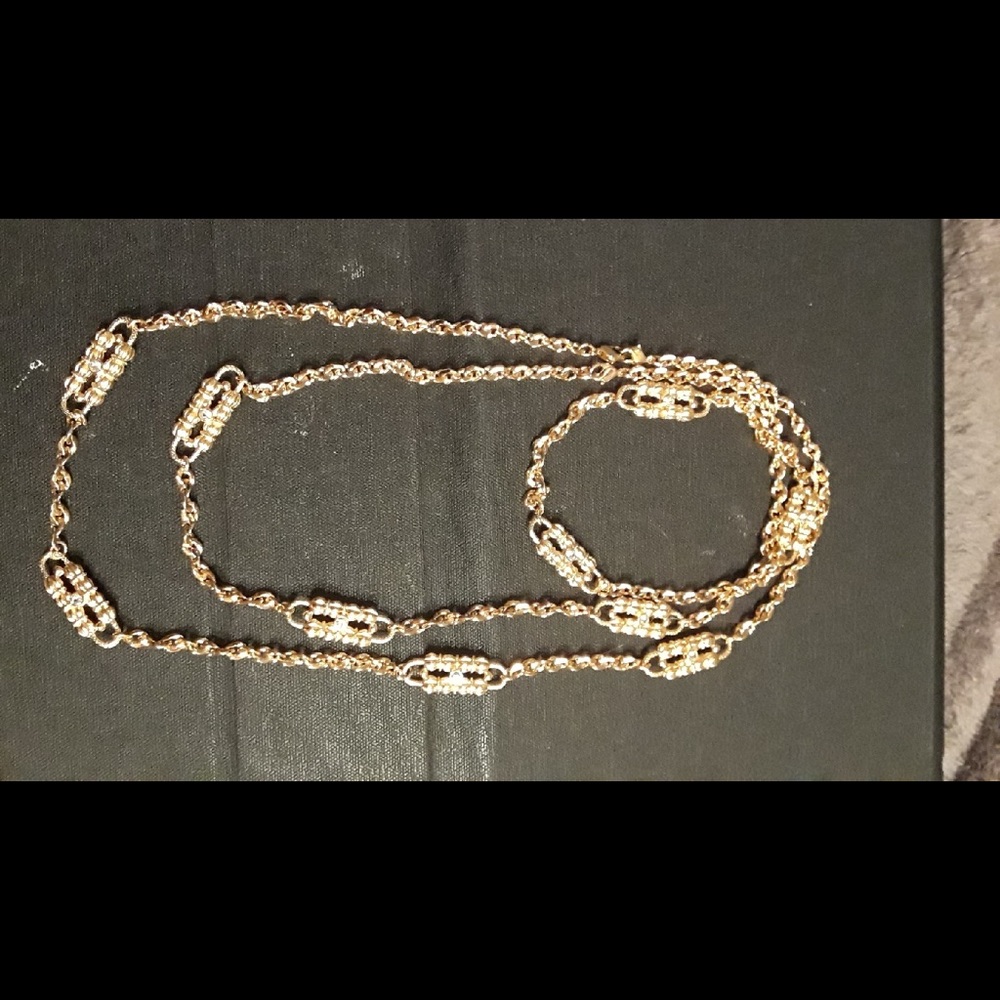 Camrose and Kross Jacqueline Kennedy paper clip necklace